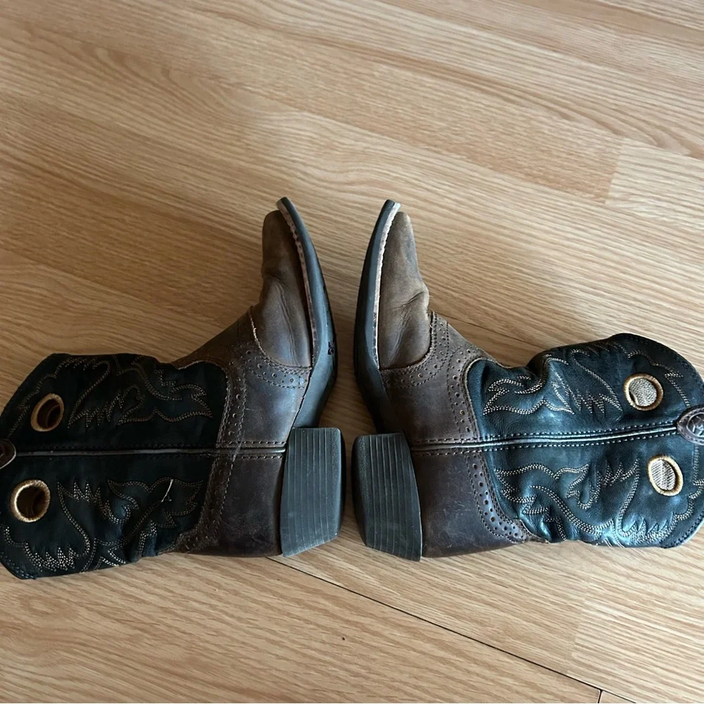 Ariat Heritage Roughstock Western Boots Kids 12.5
